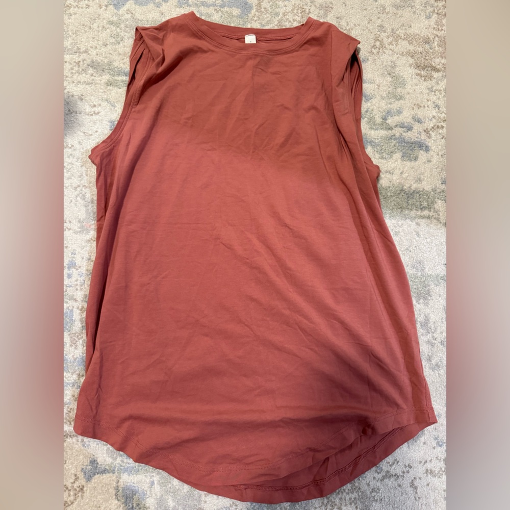Lululemon tank